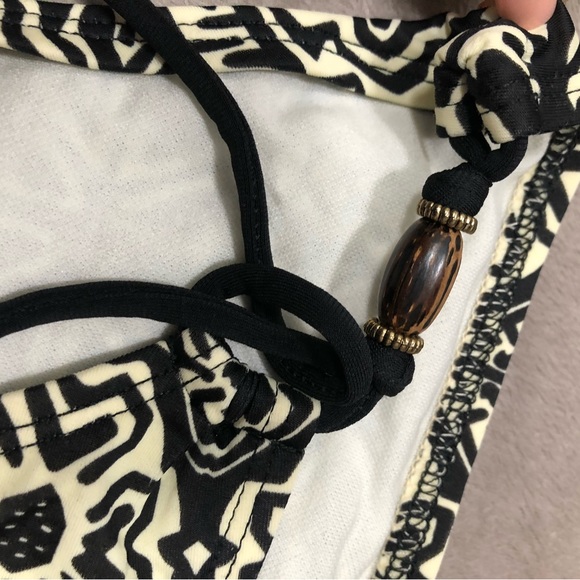 Robin Piccone Swimsuit - Picture 4 of 4